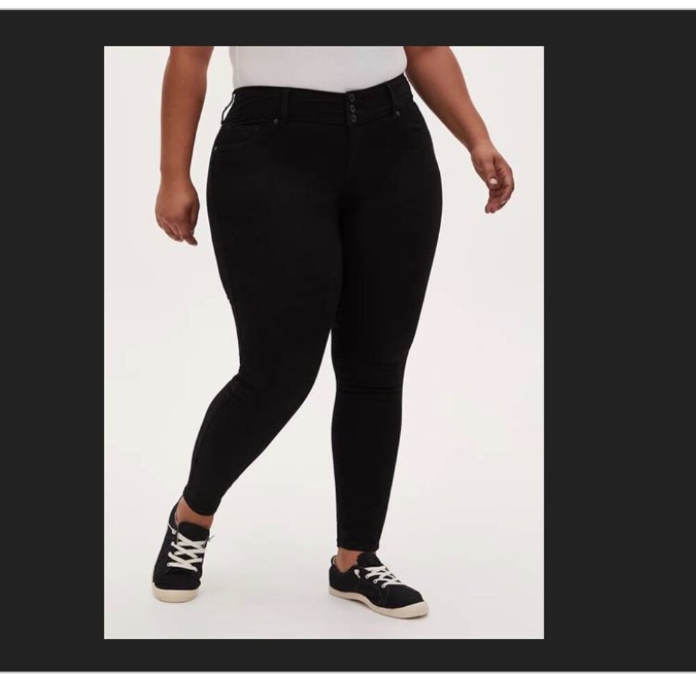 Torrid Super Stretch Jegging Black size 18 Tall EUC